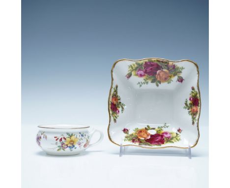 This collection includes a Royal Albert square bowl in the 'Old Country Roses' pattern, featuring pink and yellow roses, acce