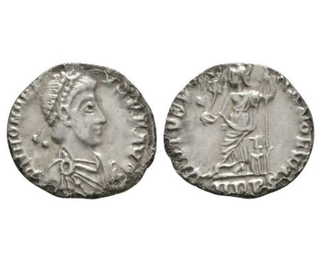 395-423 AD. Milan mint. Obv: DN HONORI-VS PF AVG legend with pearl-diademed, draped, cuirassed bust right. Rev: VIRTVS RO-MAN