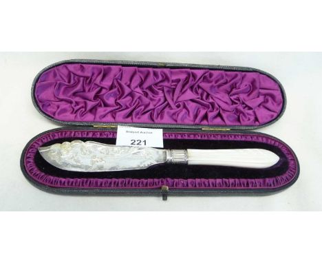 Victorian silver bladed fish server in presentation case with mop handle, 1887 London, Edward Hutton