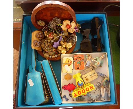 Miscellaneous items including costume jewellery, an enamel backed brush set, lighters etc (Please note lighters cannot be pos