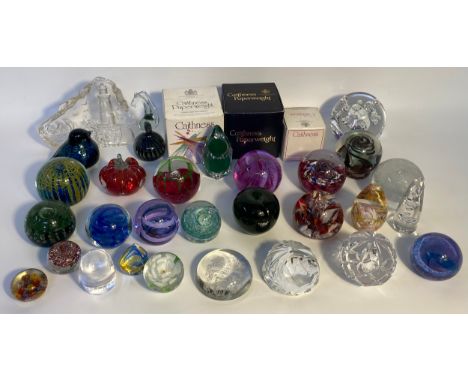 A collection of various paperweights; Caithness, Wedgewood &amp; Mdina paperweights 