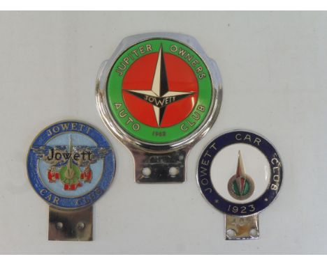 Two Jowett Car Club badges, one enamel no. 487, the second stamped 0619, plus a Jowett Jupiter Owners Auto Club 1962 badge.