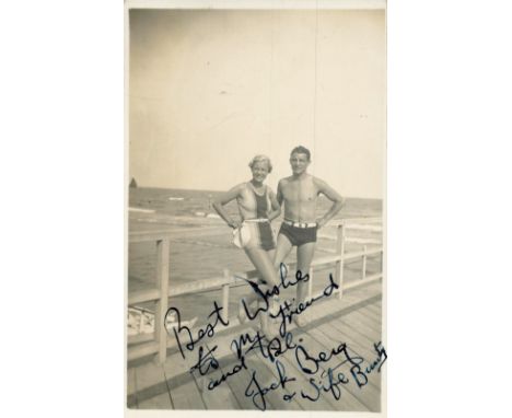Jack Kid Berg signed 6x4 inch vintage sepia photo. Judah Bergman, known as Jack Kid Berg or Jackie Kid Berg (28 June 1909 - 2