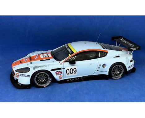 2008 Aston Martin DBR9 1:18 scale model car. In original box. UNSIGNED. Good condition. All autographs come with a Certificat