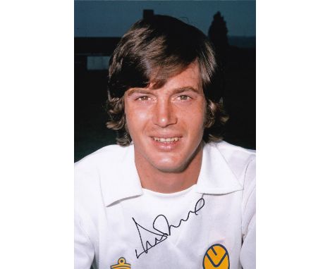 Autographed Duncan Mckenzie 12 X 8 Photo : Col, Depicting Leeds United Centre-Forward Duncan Mckenzie Posing For Photographer