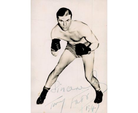 Tommy Farr signed 6x4 inch vintage black and white photo dated 1947. Thomas George Farr (12 March 1913 - 1 March 1986) was a 
