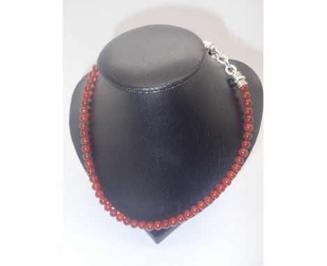 Silver Joseph Esposito dyed agate bead necklace with magnetic clasp