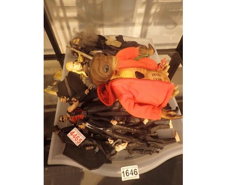 Tray of action figurines including Lord of the Rings