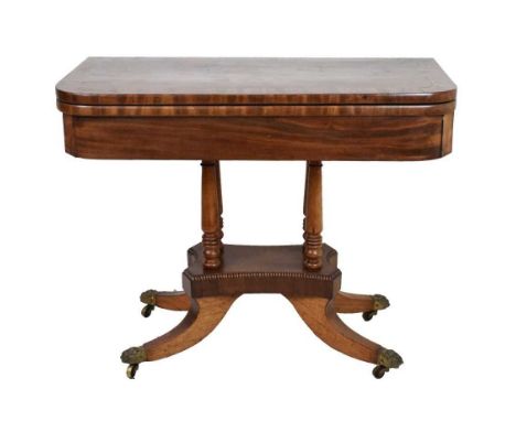 William IV mahogany foldover card table, the flap opening to reveal a green baise surface, 89cm x 45.5cm x 70cm