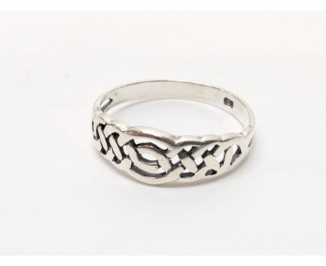 Silver Celtic ring z size N