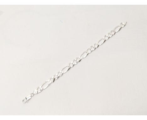 Gents Silver 10mm flat Figaro chain, 22cm.