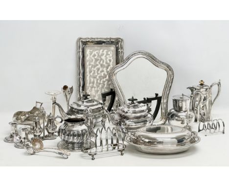A quantity of 19th and 20th Century silver plate.