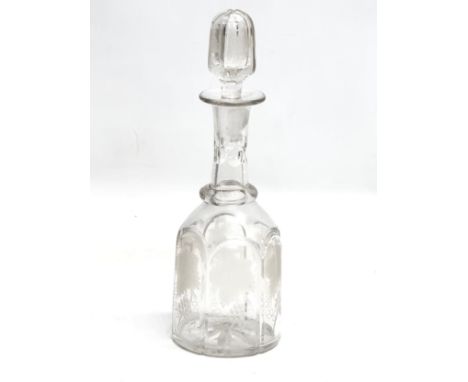 A 19th Century Early Victorian etched glass decanter. Circa 1840. 28cm