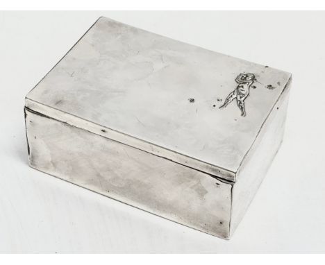 Martin Hall &amp; Co. A 19th Century Victorian silver plated cigarette case. Martinold. 13x9x5.5cm