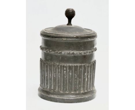 An Early 19th Century Georgian lead tobacco jar. 16cm
