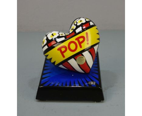 MORRIS, BURTON (geb. 1964 in Pittsburgh / USA), Porzellanskulptur: "Love Pop! Blue", Manufaktur Goebel, Artis Orbis. Herz auf