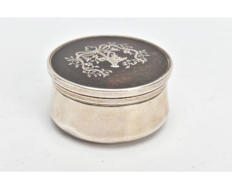 A SILVER AND TORTOISESHELL VANITY JAR, of a circular form, plain polished body, hallmarked 'Levi &amp; Salaman' Birmingham 19