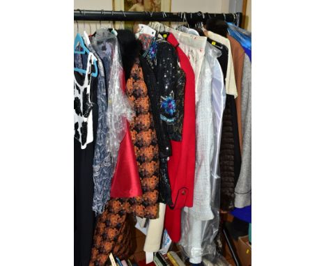 LADIES CLOTHING TO INCLUDE A CHINESE SILK JACKET, David Barry wollen coat size 18, vintage Dereta of London coat, large Per U