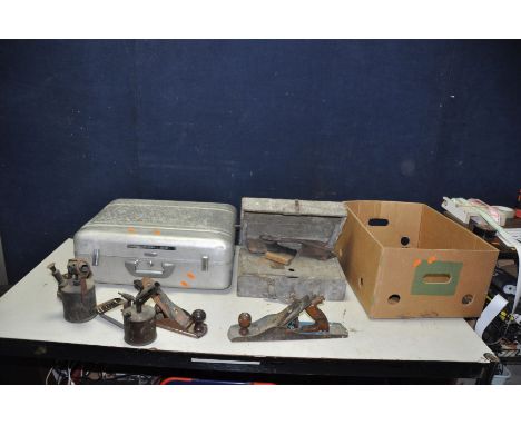 A HALLIBURTON OF LOS ANGELES ALUMINIUM CASE with foam insert, a wooden toolbox and a box of tools including a Stanley No4 pla