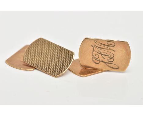 A PAIR OF 9CT GOLD CUFFLINKS, chain link cufflinks one side of an engine turned design, the other side engraved with initials