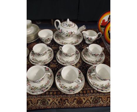 A Wedgwood Hathaway Rose Tea Set and Tea Service