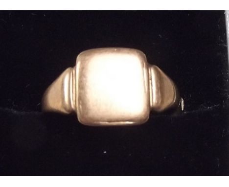 A 9ct gold signet ring, a/f - 2g, size R