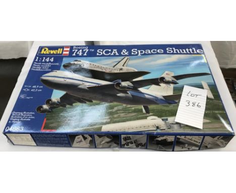 Revell Boeing 747 SLA &amp; Space shuttle kit, unused 1;144 scale, No.04863