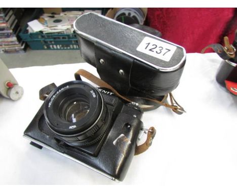 A Zenit 11 camera.