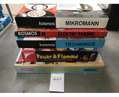 4 Kosmos electronic, microscope chemistry sets &amp; a Merit chemistry set (all used), may be missing some components, so bei