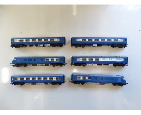 A six car Blue Pullman set comprising a three car TRI-ANG set together with three additional kitbuilt KITMASTER coaches - G u