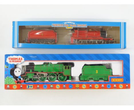 A pair of HORNBY Thomas the Tank Engine steam locomotives comprising R852 'James' and R9049 'Henry' - G in G/VG boxes (2)