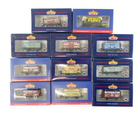 A group of BACHMANN wagons to include limited edition examples - VG in G/VG boxes (11)