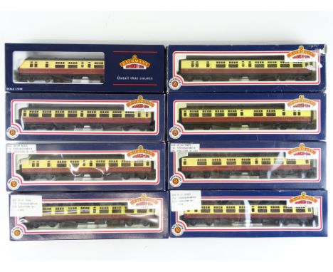A group of BACHMANN Bulleid passenger coaches in BR crimson/cream liveries - G/VG in G boxes (8)