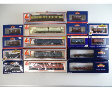 A group of wagons and mixed rolling stock by DAPOL, BACHMANN and LIMA - G/VG in G/VG boxes (16)