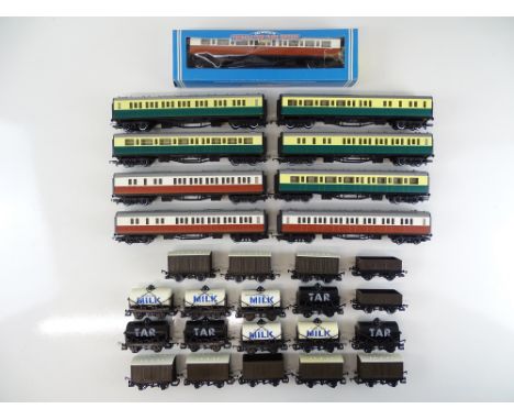 A group of HORNBY Thomas the Tank Engine themed wagons and passenger coaches - mostly unboxed - G/VG in F/G box (where boxed)