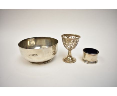 A silver christening bowl with inscription to base "From her Grandmother E.E.B.", monogram I.M.G. to body, London 1917, sligh