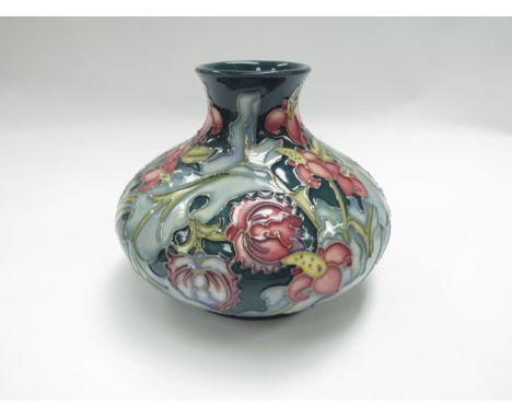 A Moorcroft Leicester pattern squat form vase, 10cm tall, boxed