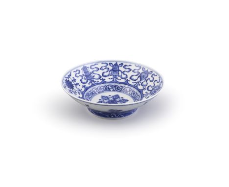 A FINE BLUE AND WHITE OGEE SHAPED BOWL, Qianlong (1736-1795), painted to the centre with a six-point ruyi medallion within a 