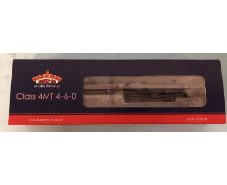 Bachmann OO gauge 31-115 standard 4MT  BR green steam locomotive in original box