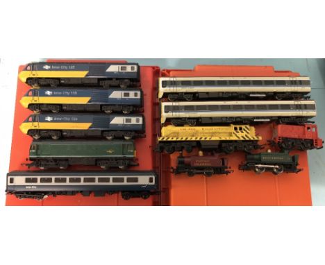 OO gauge modern era motive power including Bachmann Class 158 DMU diesel locomotives and three Intercity 125 coaches