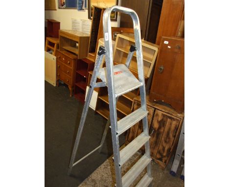 ALUVAL STEP LADDER