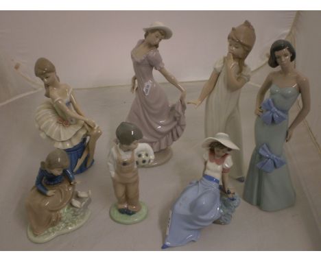 7 FIGURINES, 6 OF WHICH ARE LLADRO NAO, ONE CASADES   