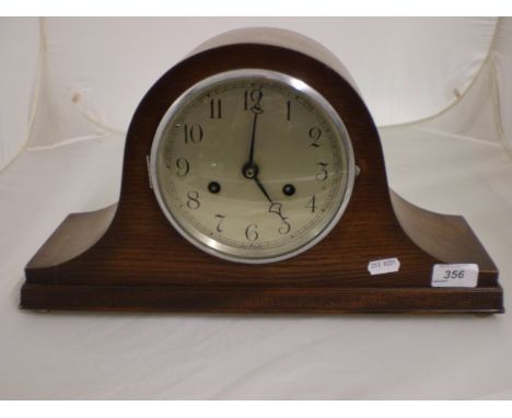 MANTLE CLOCK WITH KEY AND PENDULUM 