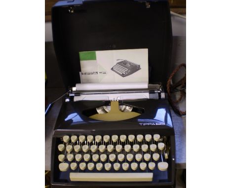 RETRO TYPEWRITER 'TIPPA S' FROM WESTERN GERMANY 