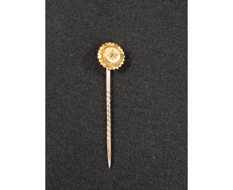 15 CARAT GOLD AND DIAMOND TIE/HAT PIN IN ORIGINAL BOX
