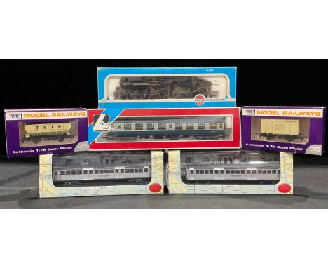 Toys &amp; Juvenalia - Lima Models 305361, window boxed; Dapol OO Gauge, Airfix Railway System OO Gauge etc (quantity) 