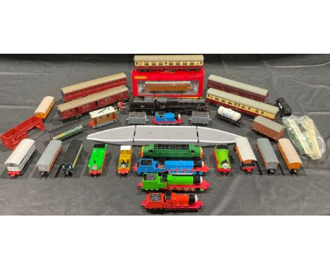 Toys &amp; Juvenalia - Bachmann Branch-Line OO Gauge 4-6-0 locomotive and six wheel tender, BR black livery, No.73158, unboxe