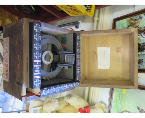 A Second World War No. 8 Mk I anti-aircraft gunsight and a cased SO2 compass