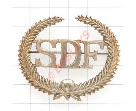 Sudan Defence Force Officer’s 1925 Birmingham hallmarked silver cap/pagri badge. A fine die-cast example. “SDF” in palm spray