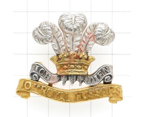 10th Royal Hussars Officer's silver and gilt cap badge. A fine die-cast example. Reverse impressed “S”. J.R. Gaunt London Loo